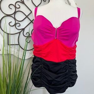 6th & LANE Size 40DD Underwire Colorblock Tankini Swimsuit Top